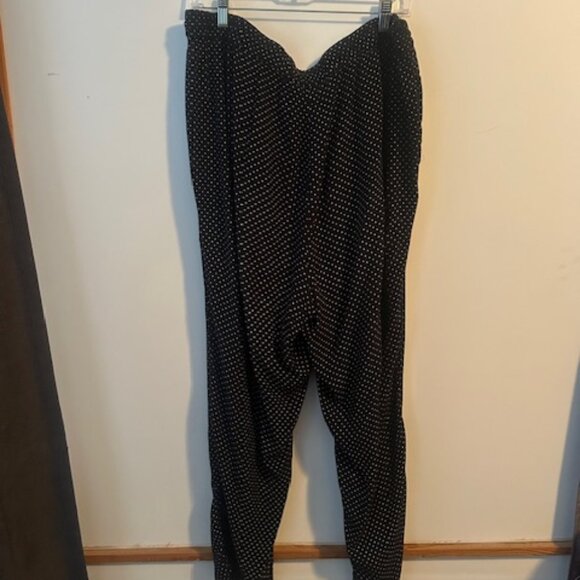 Talbots Black/White polka dot pull on pants, size 2X - Picture 3 of 5